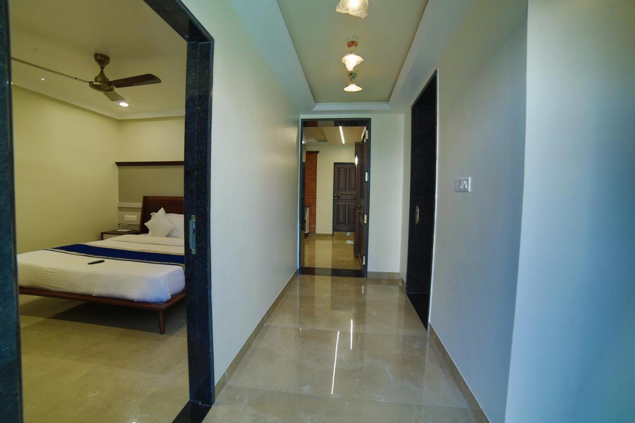 Mid Town Inn Mount Abu Bagian luar foto